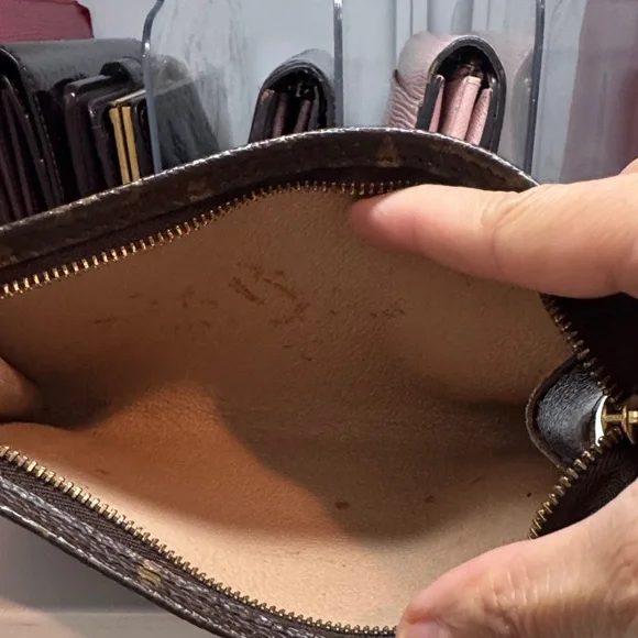 AUTHENTIC Louis Vuitton Brown Monogram mini pochette - Picture 7 of 10